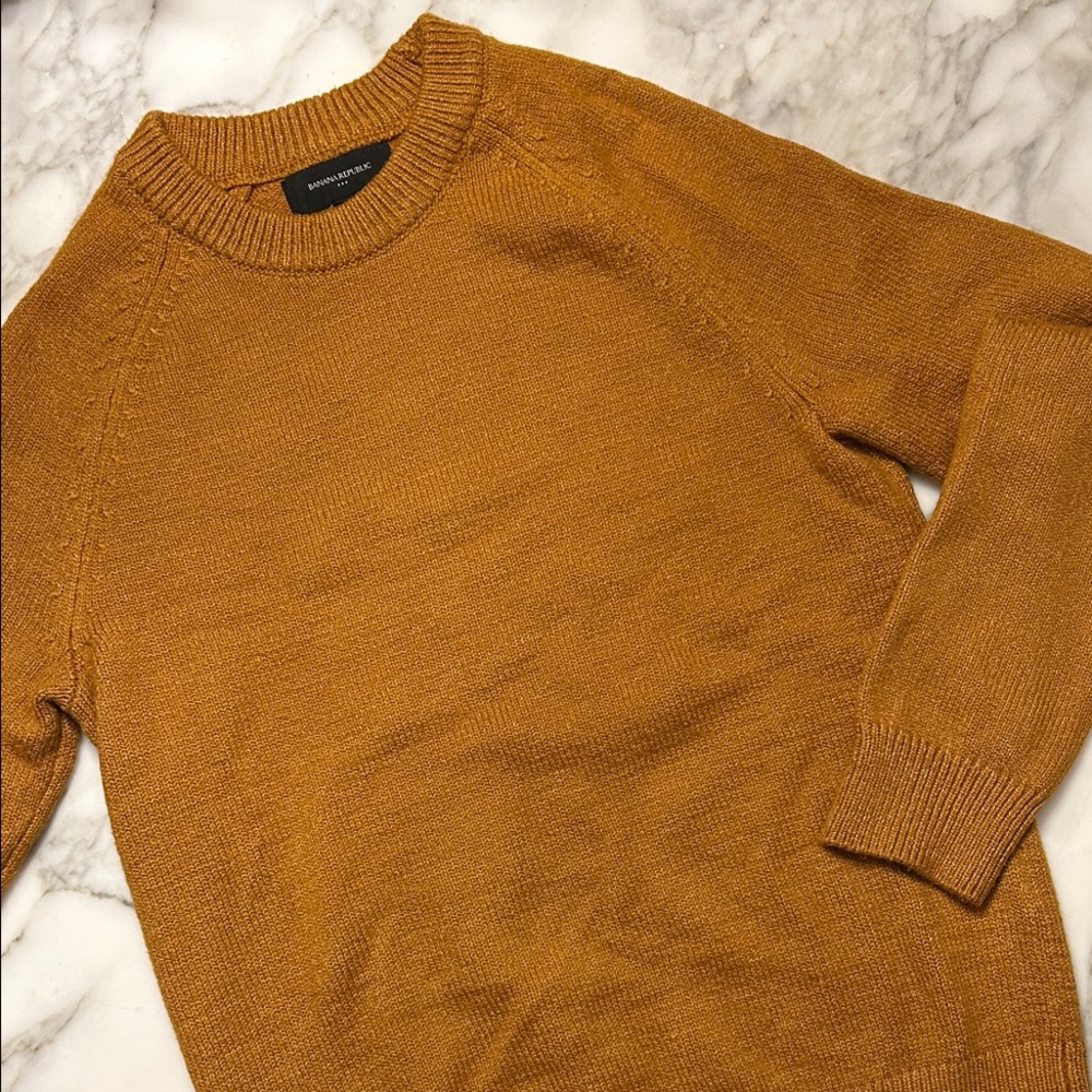 Banana Republic Crew Neck Sweater